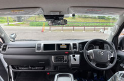 キャンピングカー「BRAVO」内装（運転席）の画像