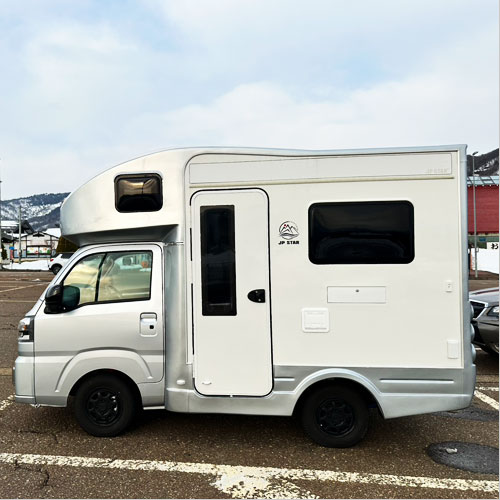 キャンピングカー「Jpsuta」の画像