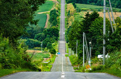 北海道のまっすぐな道の画像